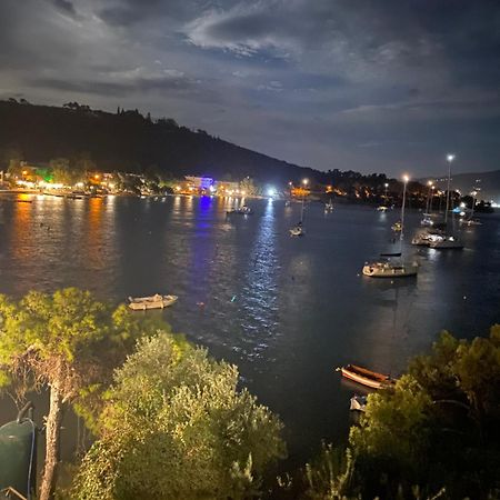 Studios Argyris Poros Town Exterior foto