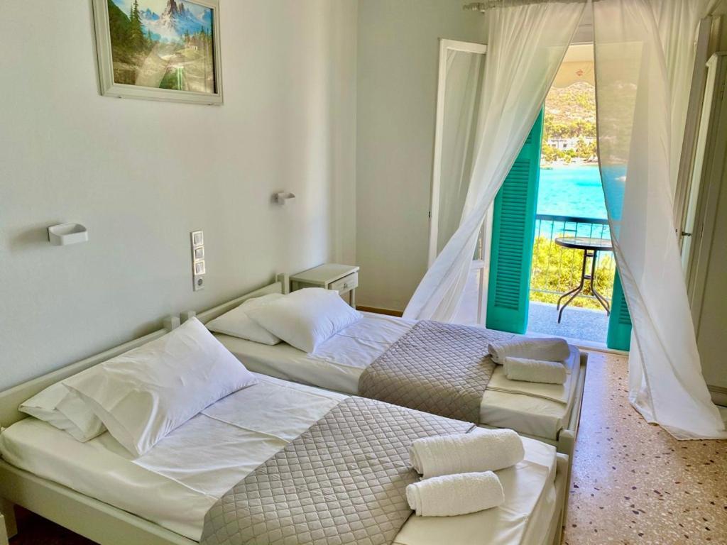 Studios Argyris Poros Town Exterior foto