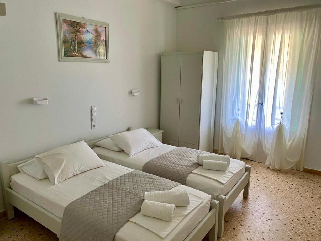 Studios Argyris Poros Town Exterior foto