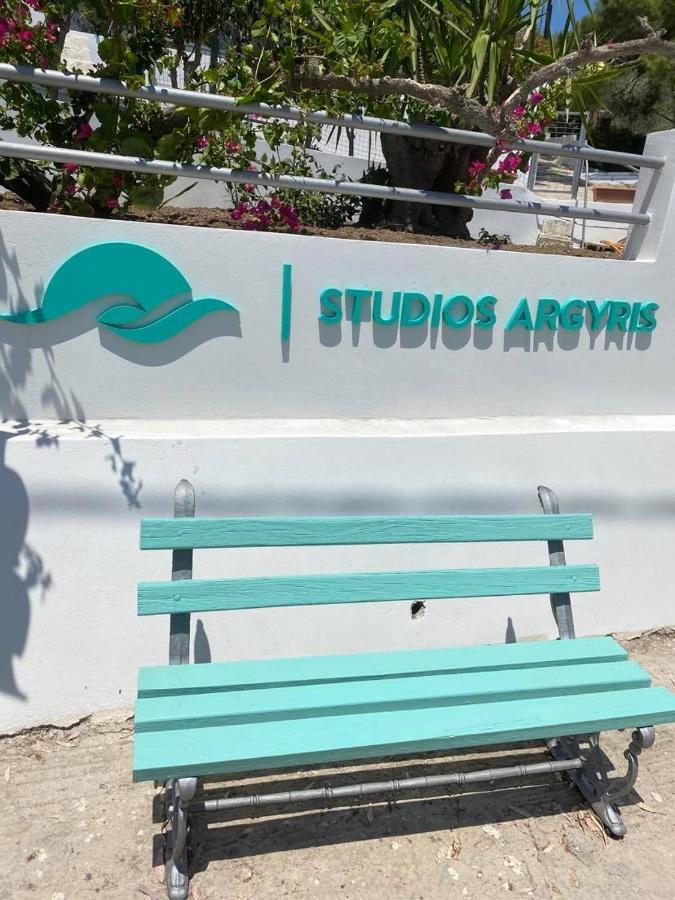 Studios Argyris Poros Town Exterior foto