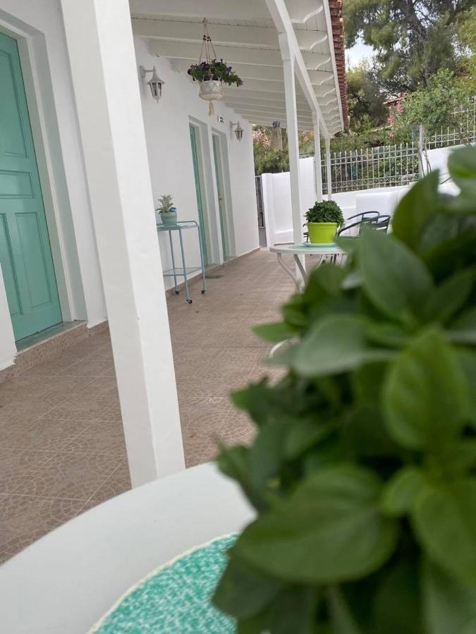 Studios Argyris Poros Town Exterior foto