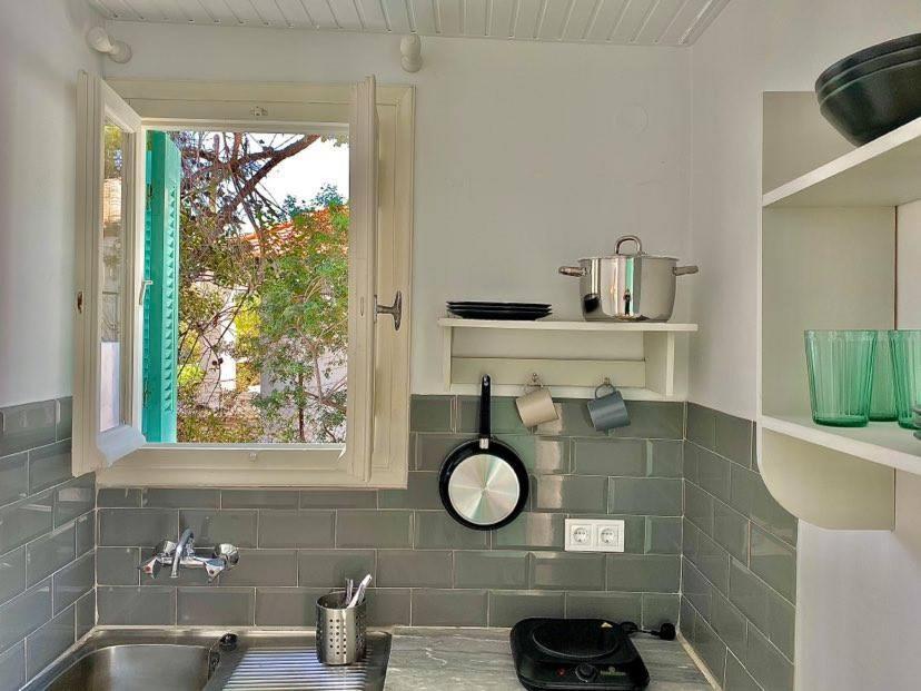 Studios Argyris Poros Town Exterior foto